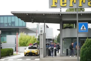 Xiaomi SU7 Ultra Ferrari - detail 1